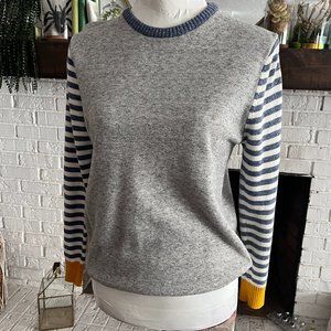 Cozy Grey Sweater with Striped Sleeves XS-S